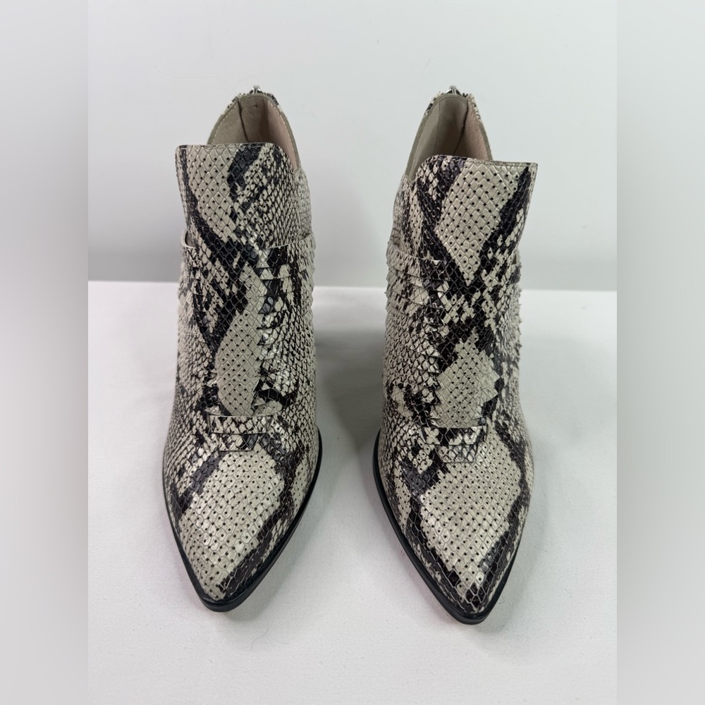 Vince Camuto Levana Snake Print Block Heel Western Bootie Size 8 MSRP $139 - Picture 3 of 9